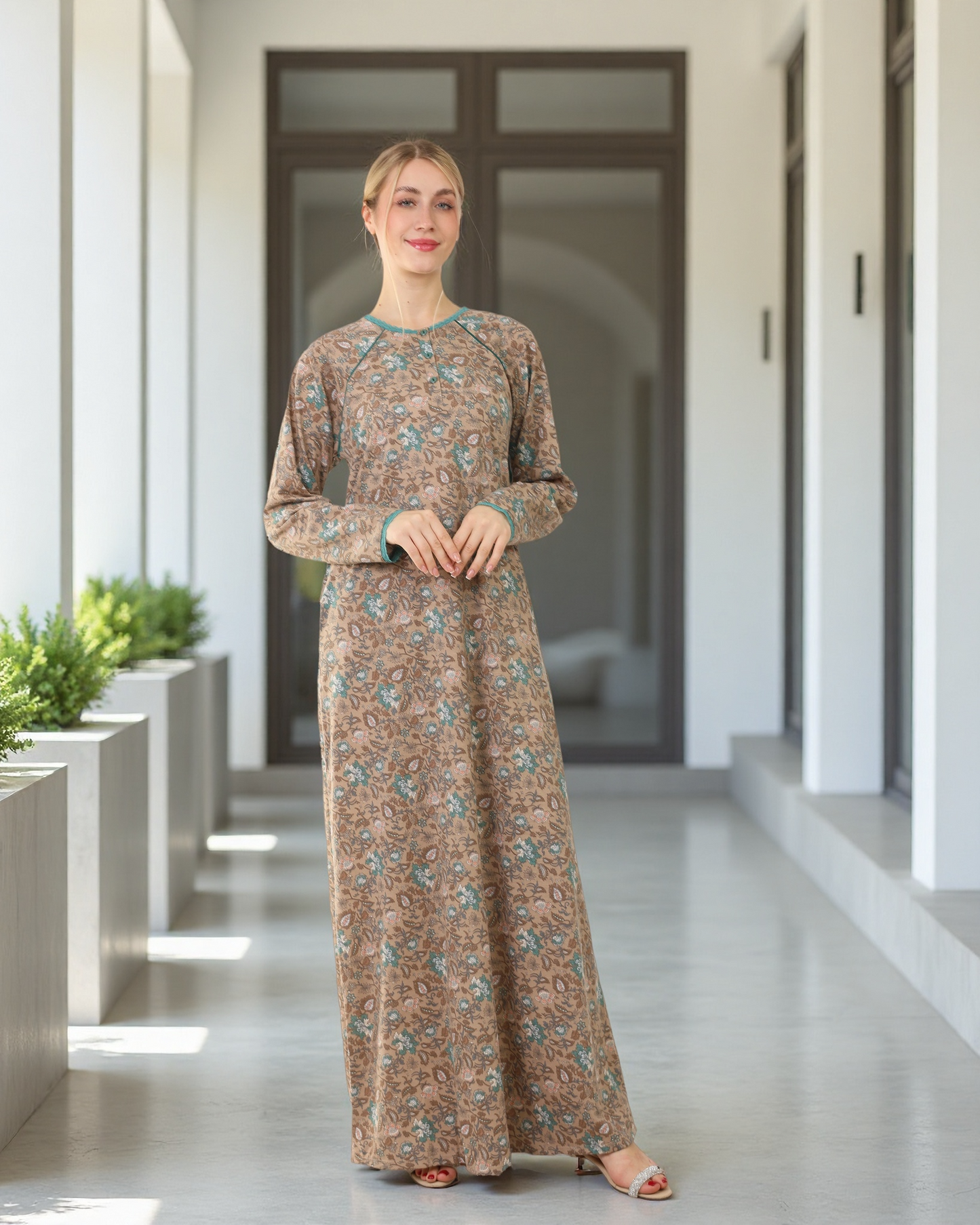 (موديل: 1447 / 1547) عباية نسائية بأكمام طويلة