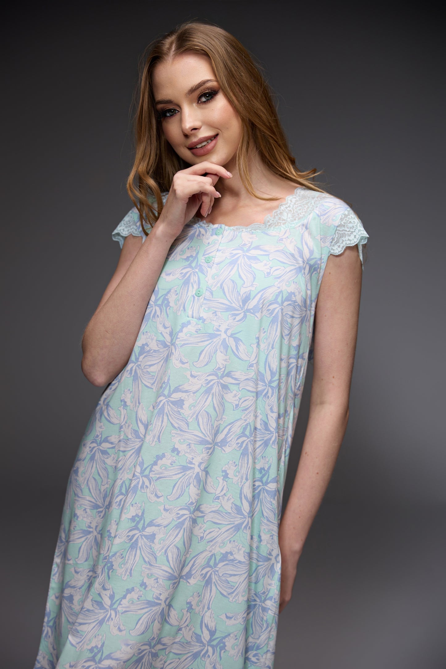 فستان نوم (الرمز: 1049)